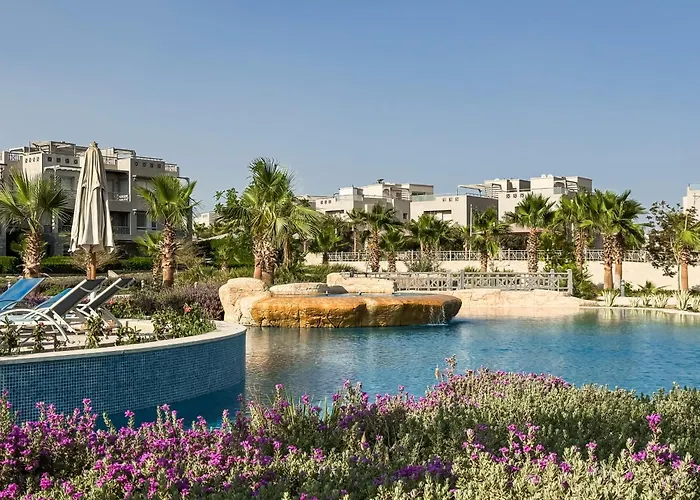 Lux 3brs Steps From Pool *